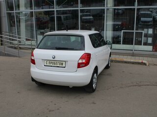2013 Skoda Fabia II Рестайлинг, белый, 392000 рублей, вид 5