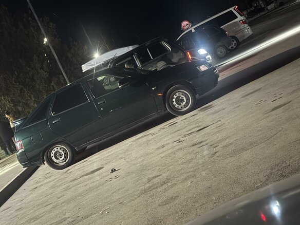 2003 Lada (ВАЗ) 2112, зелёный, 180000 рублей - вид 3