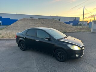 2009 Ford Focus II Рестайлинг, чёрный, 600000 рублей, вид 3