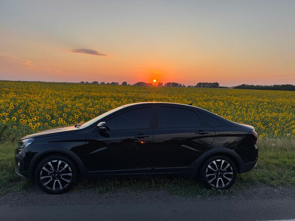 2024 Lada (ВАЗ) Vesta Cross I Рестайлинг (NG), чёрный - вид 1