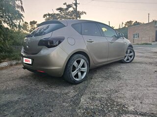 2010 Opel Astra J, бежевый, 550000 рублей, вид 4