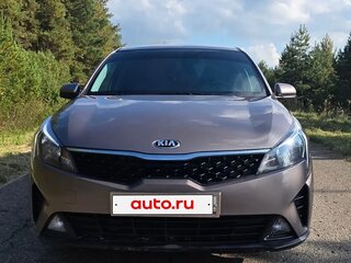 2020 Kia Rio IV Рестайлинг, коричневый, 1570000 рублей, вид 2