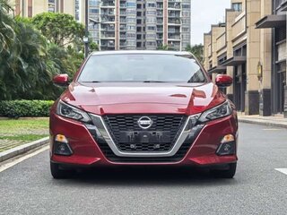 2021 Nissan Altima VI (L34), красный, 1601001 рублей, вид 2