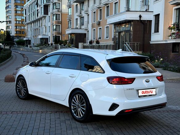 2020 Kia Ceed III, белый - вид 17