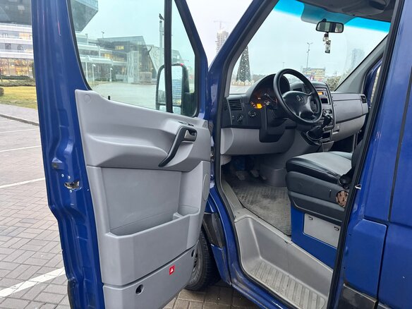 2006 Mercedes-Benz Sprinter, синий, 925000 рублей - вид 20
