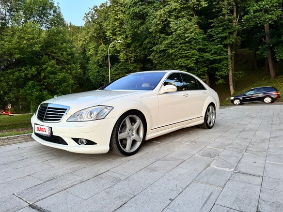 2008 Mercedes-Benz S-Класс 500 V (W221), белый, 2100000 рублей