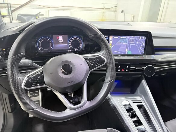 2022 Volkswagen Golf VIII, серый, 2900000 рублей - вид 8