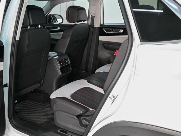 2025 Volkswagen Teramont X I Рестайлинг (China Market), белый, 5775000 рублей - вид 10