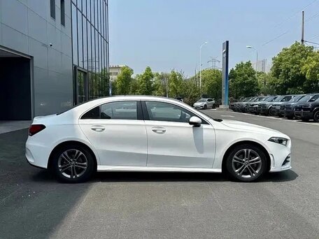 2023 Mercedes-Benz A-Класс 180 IV (W177) Рестайлинг, белый, 2250000 рублей, вид 4