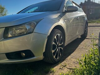 2012 Chevrolet Cruze I, серебристый, 850000 рублей, вид 1