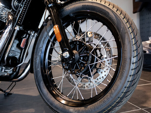 2026 Royal Enfield Continental GT, зелёный, 727000 рублей - вид 26