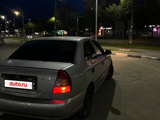 2004 Hyundai Accent ТагАЗ II, серебристый, 185000 рублей, вид 5