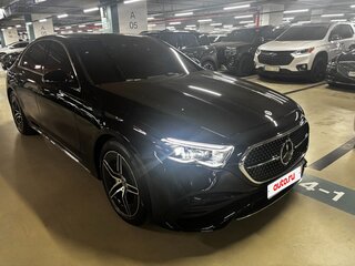 2025 Mercedes-Benz E-Класс 300 VI (W214, S214), чёрный, 9097700 рублей, вид 2