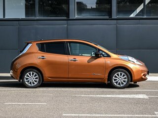 2016 Nissan Leaf I (ZE0/AZE0), оранжевый, 1197000 рублей, вид 5