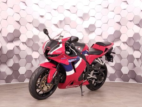 2021 Honda CBR 600RR, красный, 1295000 рублей, вид 2
