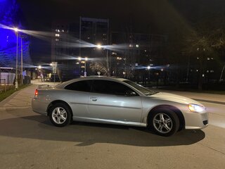 2004 Dodge Stratus II Рестайлинг, серебристый, 630000 рублей, вид 3