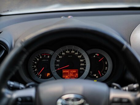 2011 Toyota RAV4 III (XA30) Рестайлинг, белый, 988000 рублей, вид 5