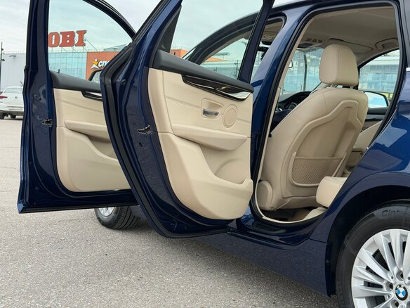 2017 BMW 2 серии Active Tourer 218i F45, синий, 1310000 рублей - вид 34