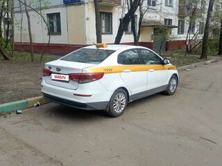 2016 Kia Rio III Рестайлинг, белый, 550000 рублей, вид 4