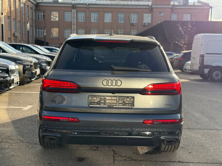 2026 Audi Q7 50 TDI II (4M) Рестайлинг 2, серый, 11290000 рублей, вид 5