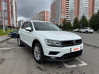 2018 Volkswagen Tiguan II, белый, 2450000 рублей, вид 3