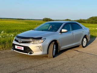 2015 Toyota Camry VII (XV50) Рестайлинг, серебристый, 1950000 рублей, вид 1
