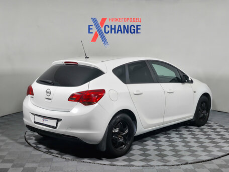 2011 Opel Astra J, белый, 527000 рублей, вид 4