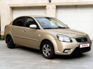 2010 Kia Rio II Рестайлинг, бежевый, 400000 рублей, вид 4