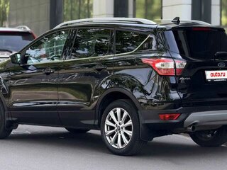 2017 Ford Kuga II Рестайлинг, чёрный, 1600000 рублей, вид 3