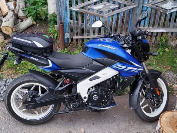 2021 Bajaj Pulsar NS 200, синий, 250000 рублей - вид 3