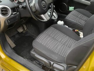 2008 Mazda 2 II (DE), жёлтый, 570000 рублей, вид 4