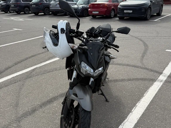 2023 Kawasaki Z 400, чёрный, 600000 рублей