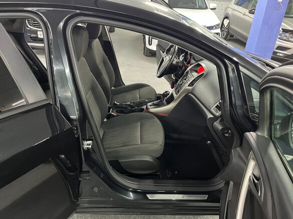 2010 Opel Astra J, чёрный, 649000 рублей - вид 20