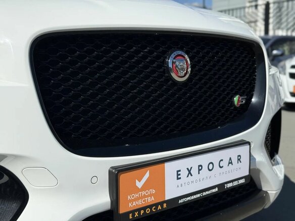 2017 Jaguar F-Pace I, белый, 3599000 рублей - вид 7
