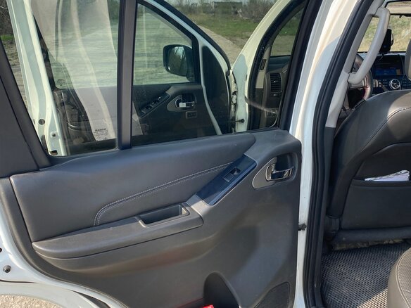 2011 Nissan Pathfinder III Рестайлинг, белый, 1280000 рублей - вид 23