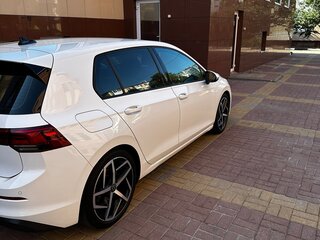 2020 Volkswagen Golf VIII, белый, 3750000 рублей, вид 2