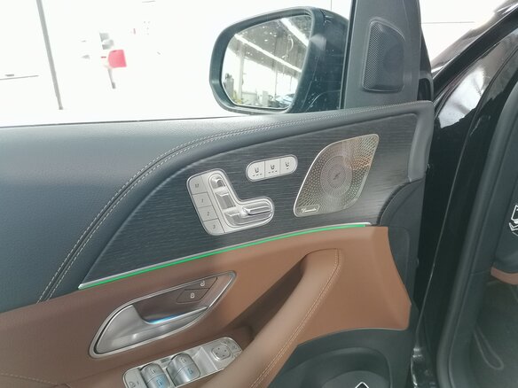 2026 Mercedes-Benz GLE 300 d II (V167) Рестайлинг, чёрный, 17100000 рублей - вид 14