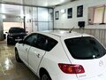 2004 Mazda Axela I, белый, 450000 рублей - вид 5