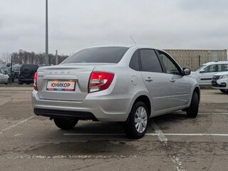 2026 Lada (ВАЗ) Granta I Рестайлинг, серебристый, 1142900 рублей, вид 5