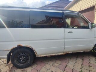 2000 Honda Stepwgn I Рестайлинг, белый, 333000 рублей, вид 4