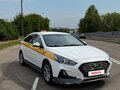 2019 Hyundai Sonata VII (LF) Рестайлинг, белый, 1250000 рублей - вид 1