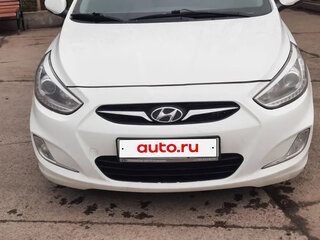 2014 Hyundai Solaris I, белый, 900000 рублей, вид 4