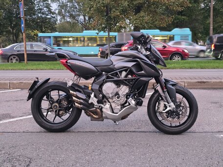 2015 MV Agusta Rivale 800, серый, 850000 рублей, вид 2