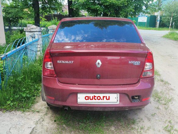 2013 Renault Logan I Рестайлинг, красный, 430000 рублей - вид 2