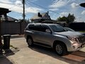 2015 Toyota Land Cruiser Prado 150 Series Рестайлинг 1, серебристый - вид 4