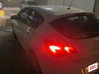 2010 Opel Astra J, белый, 740000 рублей, вид 5