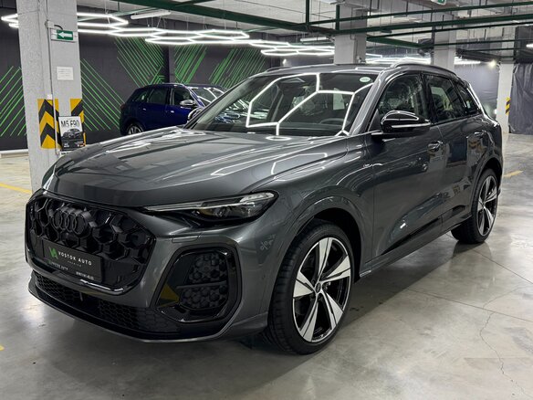 2025 Audi Q5 45 TFSI III (GU), серый, 9800000 рублей - вид 2