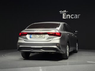 2022 Kia K3 II Рестайлинг, серый, 1412000 рублей, вид 4