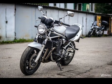 2005 Suzuki Bandit 1200, серебристый, 350000 рублей, вид 1