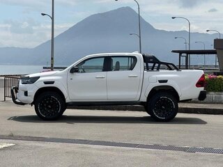 2023 Toyota Hilux VIII Рестайлинг 2, белый, 4499000 рублей, вид 2